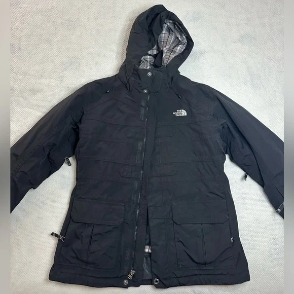 The North Face Women’s Black 2-in-1 Jacket – Size MDetachable Hood